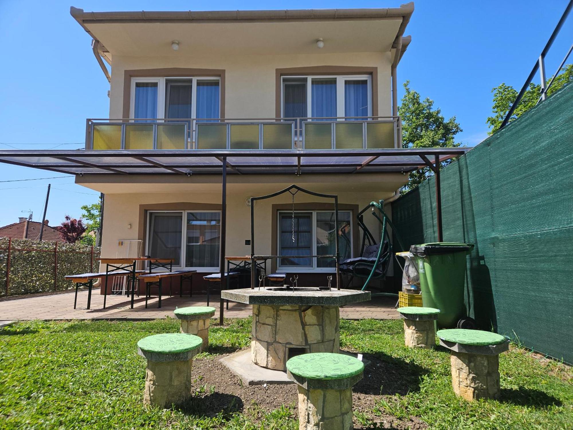 Ada 2 Apartmanhaz Hajdúszoboszló 外观 照片